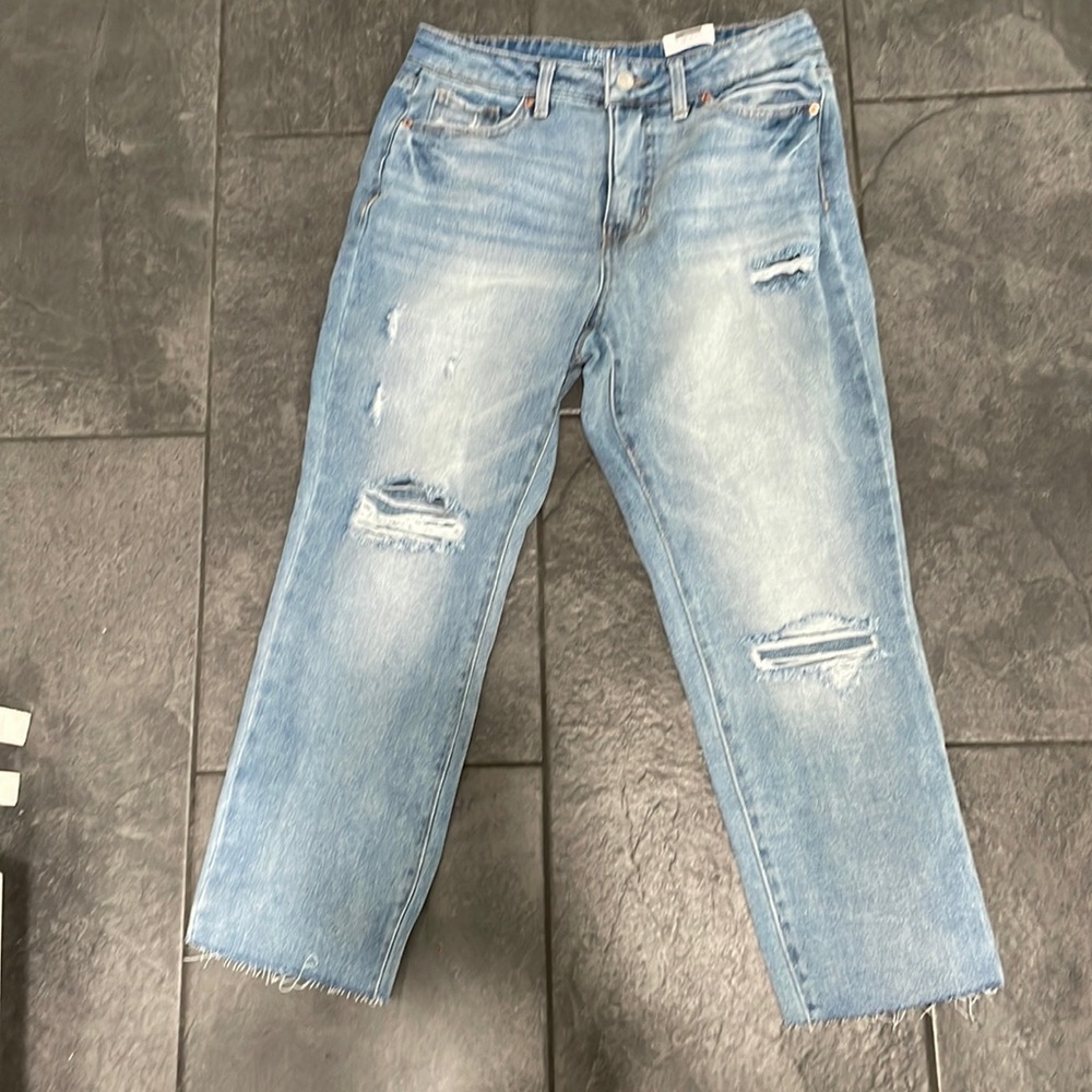 NWT cropped distressed jeans.
